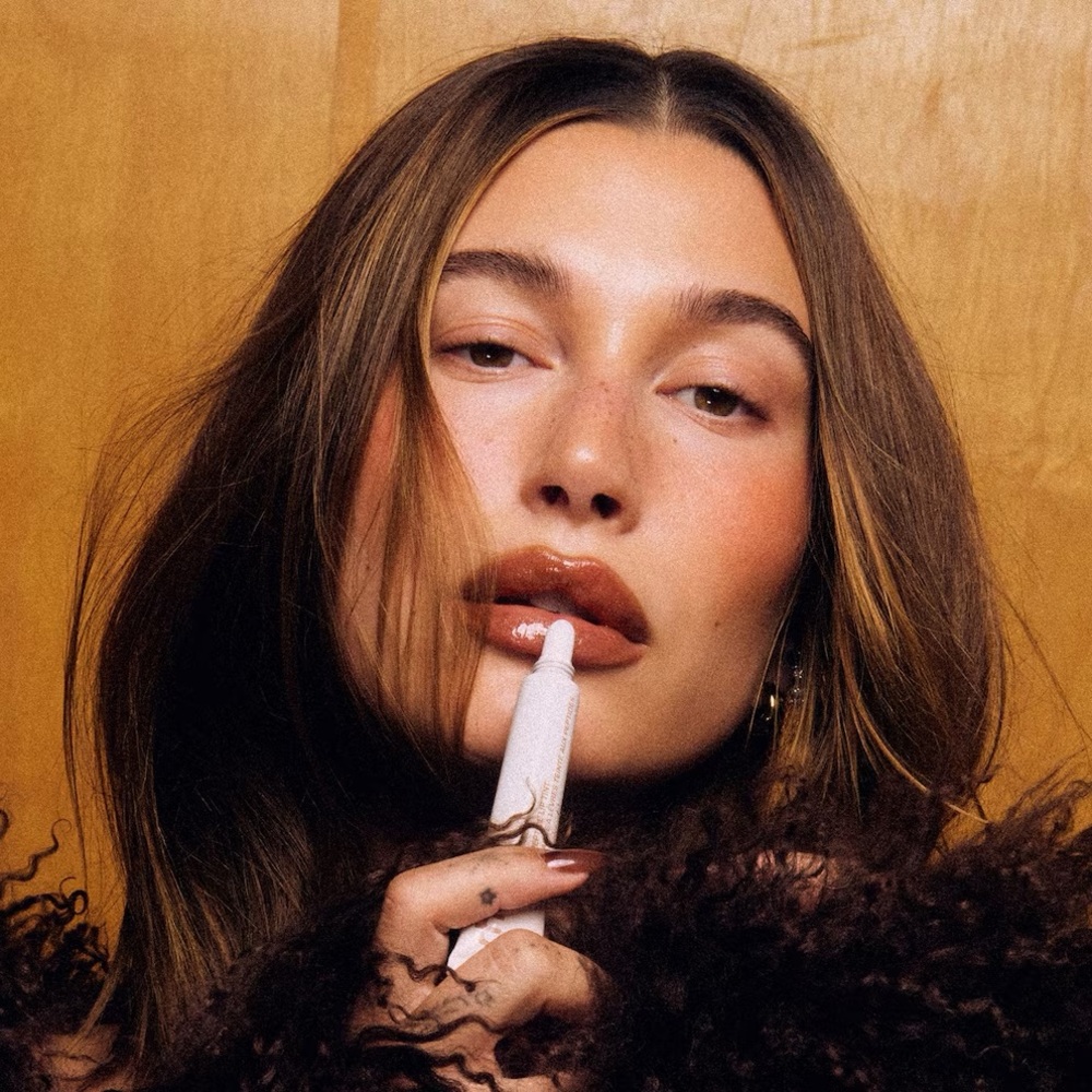 BRAND NEW rhode cinnamon roll peptide lip treatment